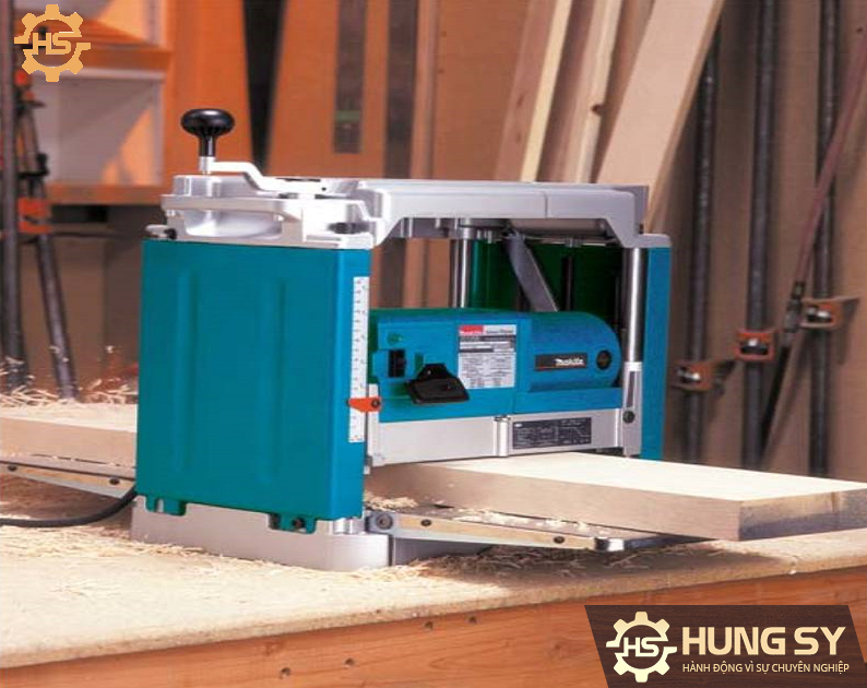 MAKITA-2012-NB-3