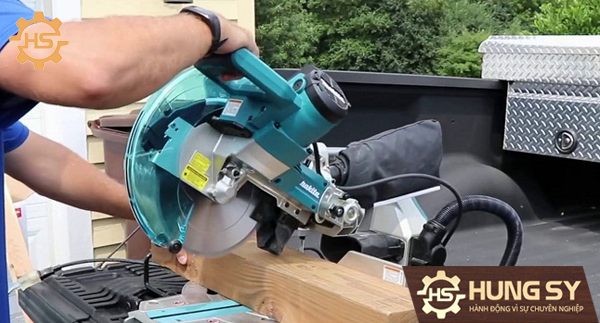 Máy cưa đa góc Makita LS1019L