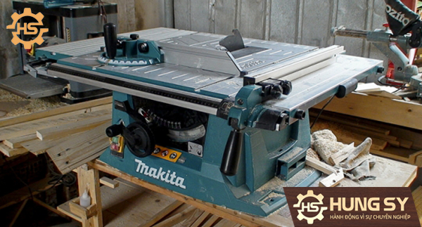 Máy cưa Makita MLT100